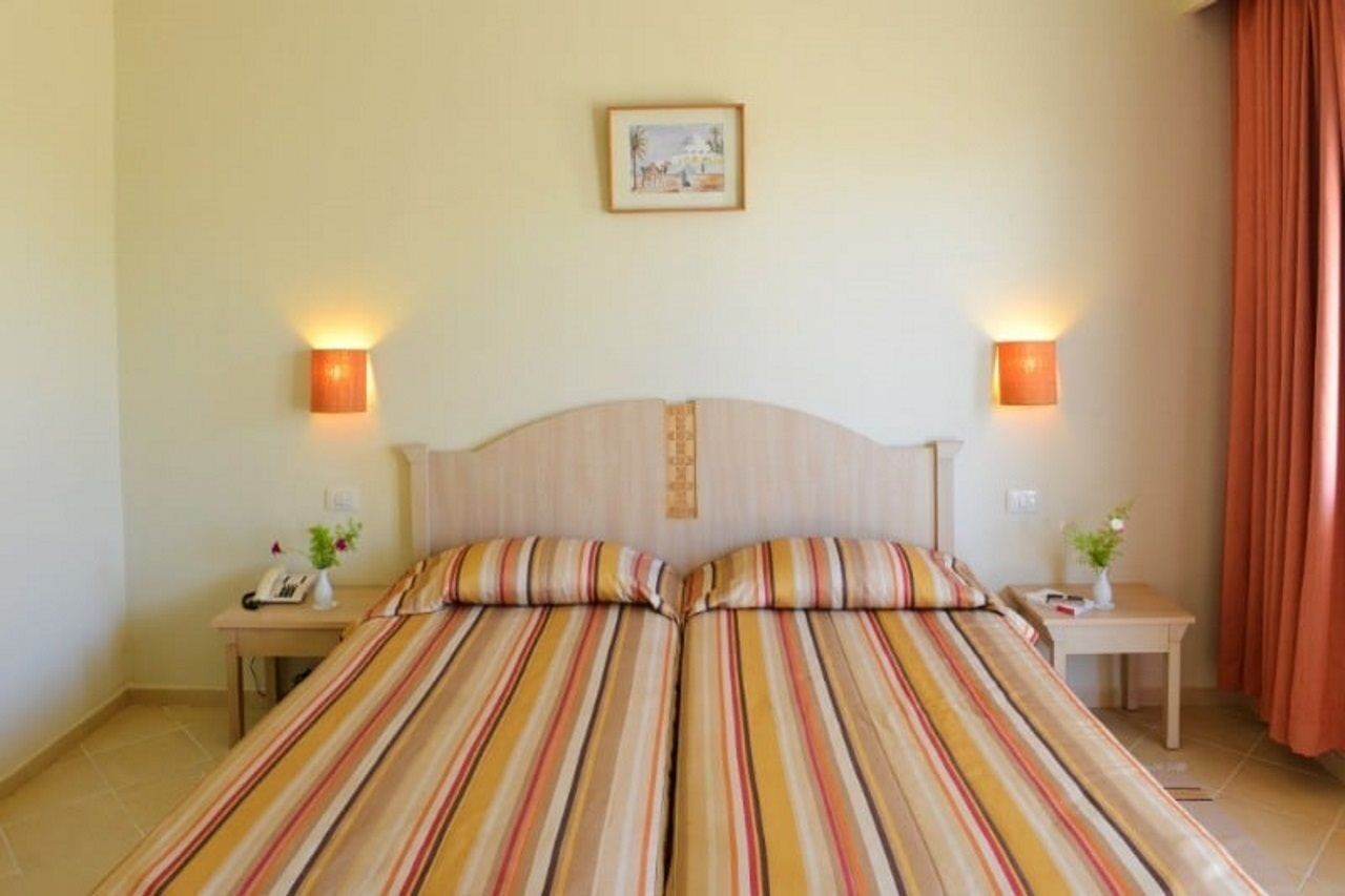 Meninx Hotel Triffa Dış mekan fotoğraf